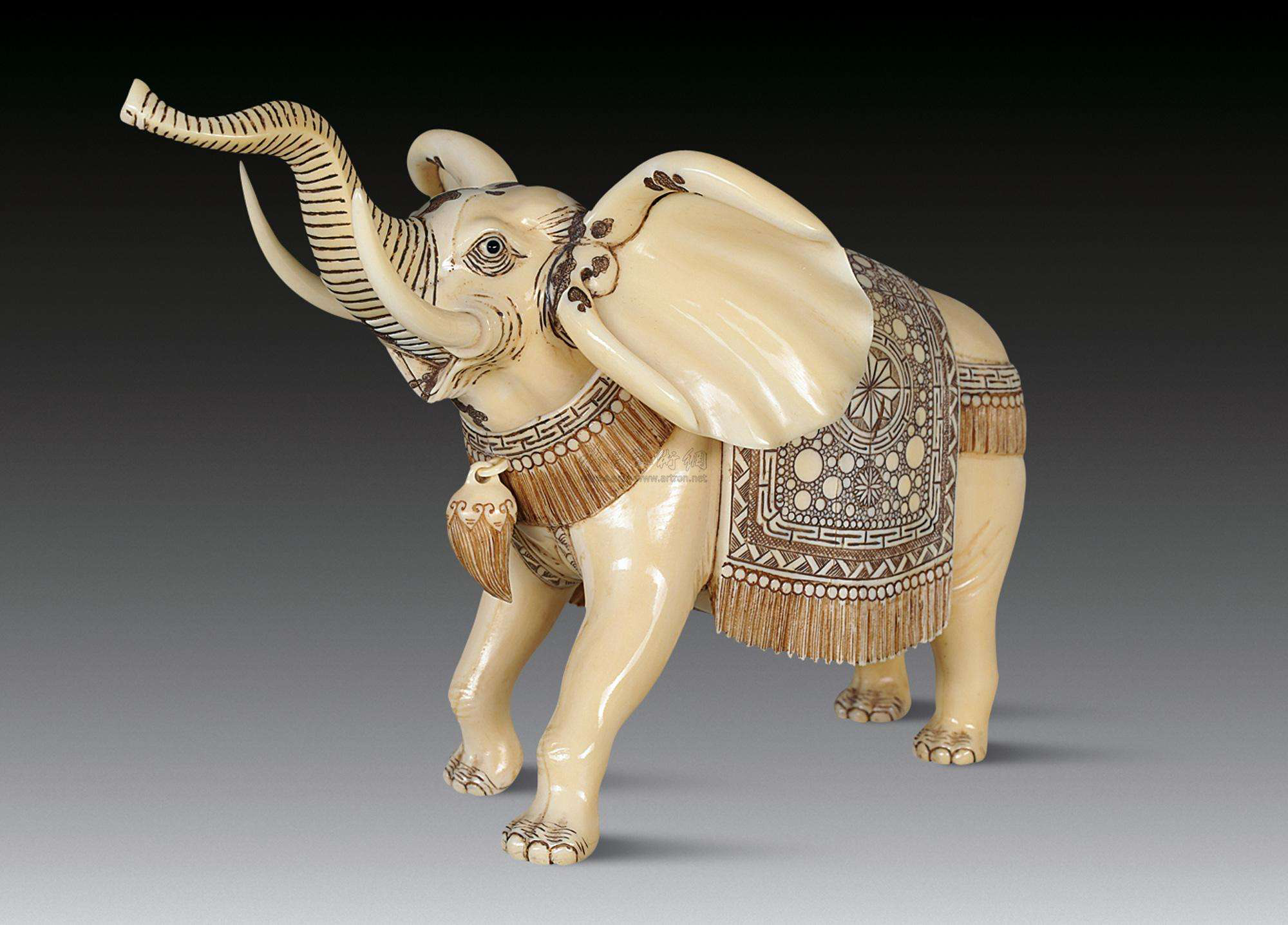 辦公寫字臺(tái)風(fēng)水詳解，什么擺件能提升事業(yè)運(yùn)？(圖2)