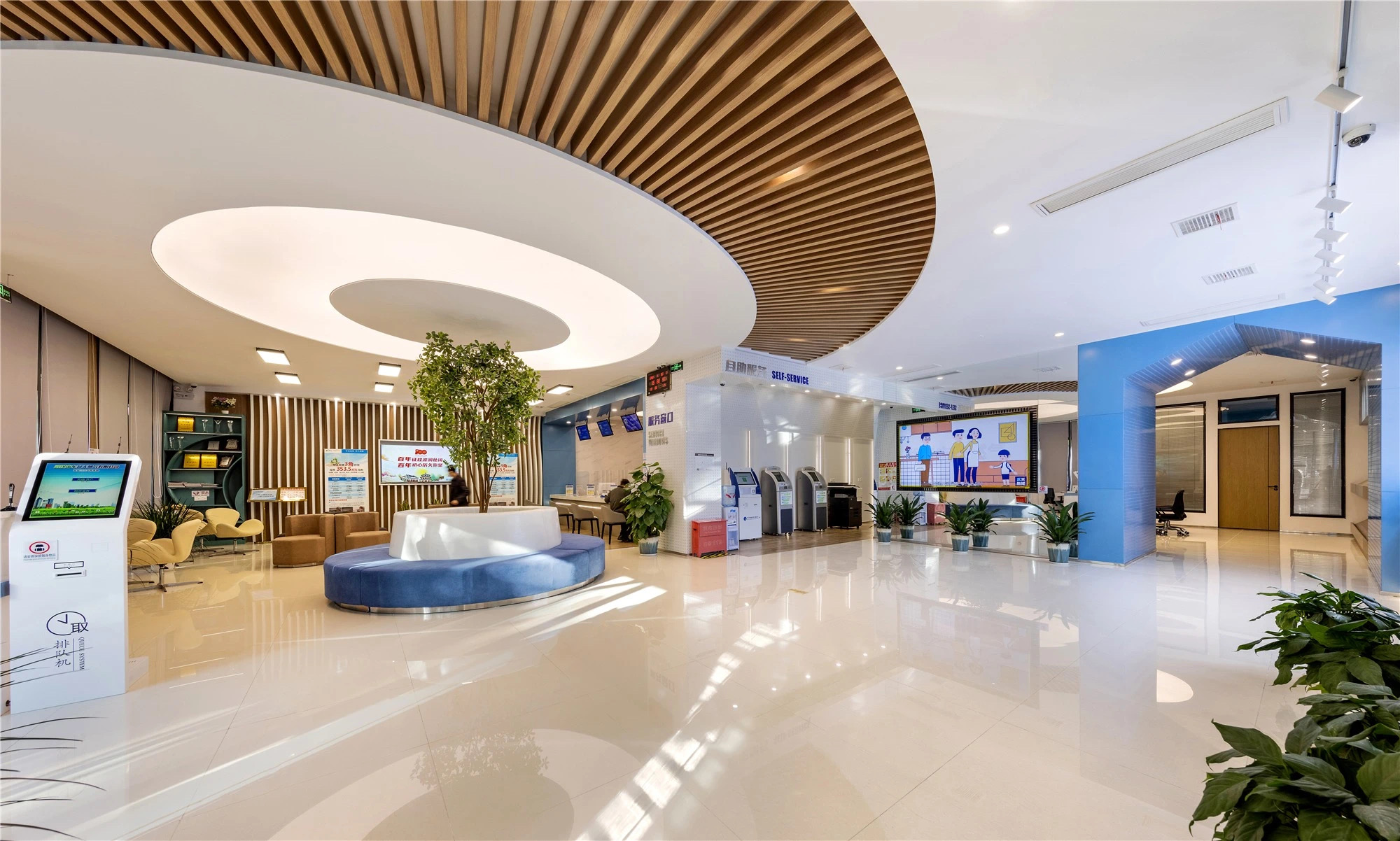 【案例賞析】武漢市車都天然氣營業(yè)廳完工實(shí)景展示，開放多元，活力共享！(圖6)