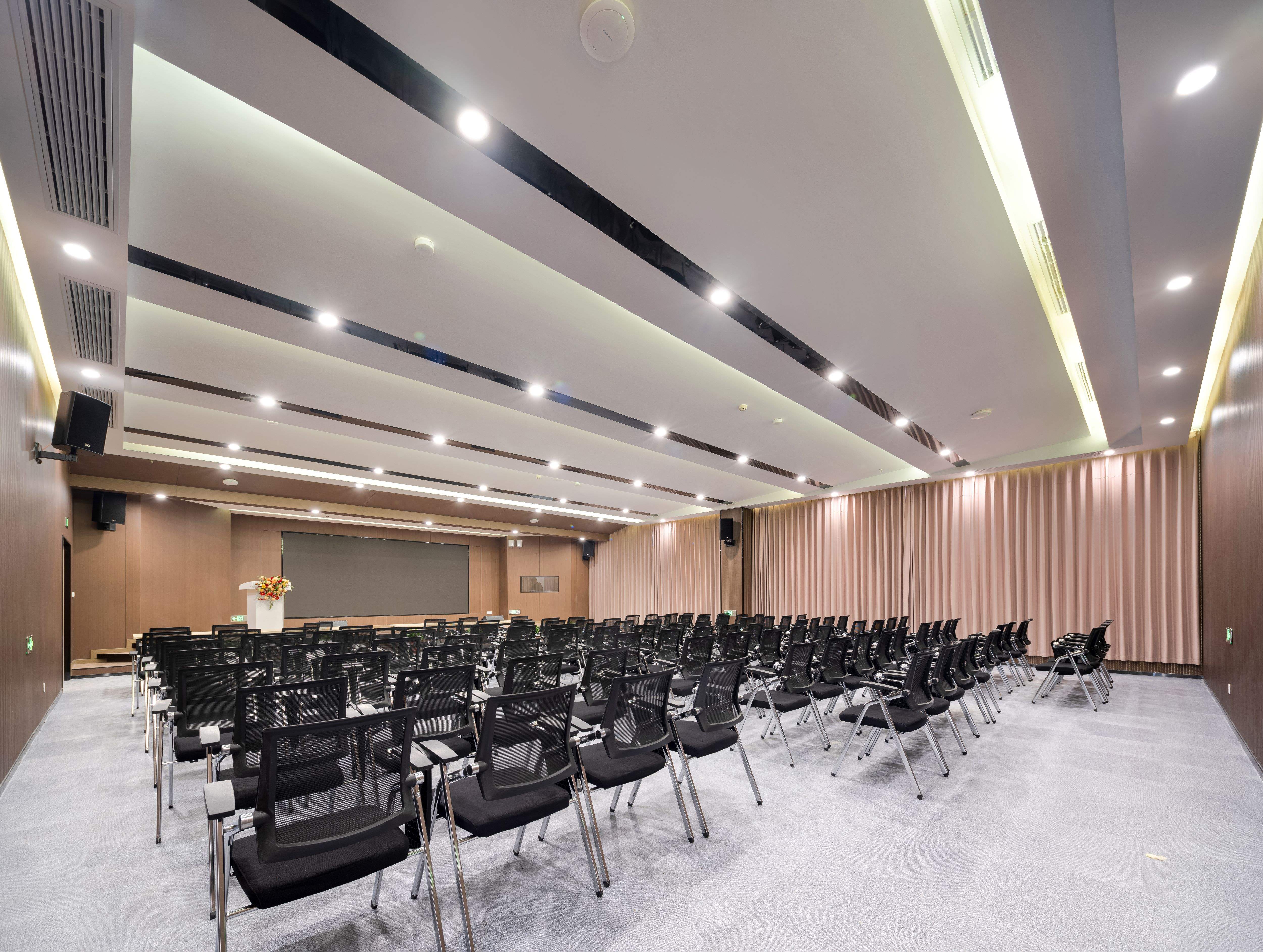 【完工案例】人福醫(yī)藥黃岡總部辦公室裝修完工！(圖8)