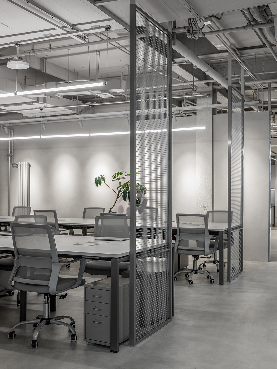 辦公室裝修設(shè)計,粗狂的線條走進(jìn)工業(yè)之美！(圖2)